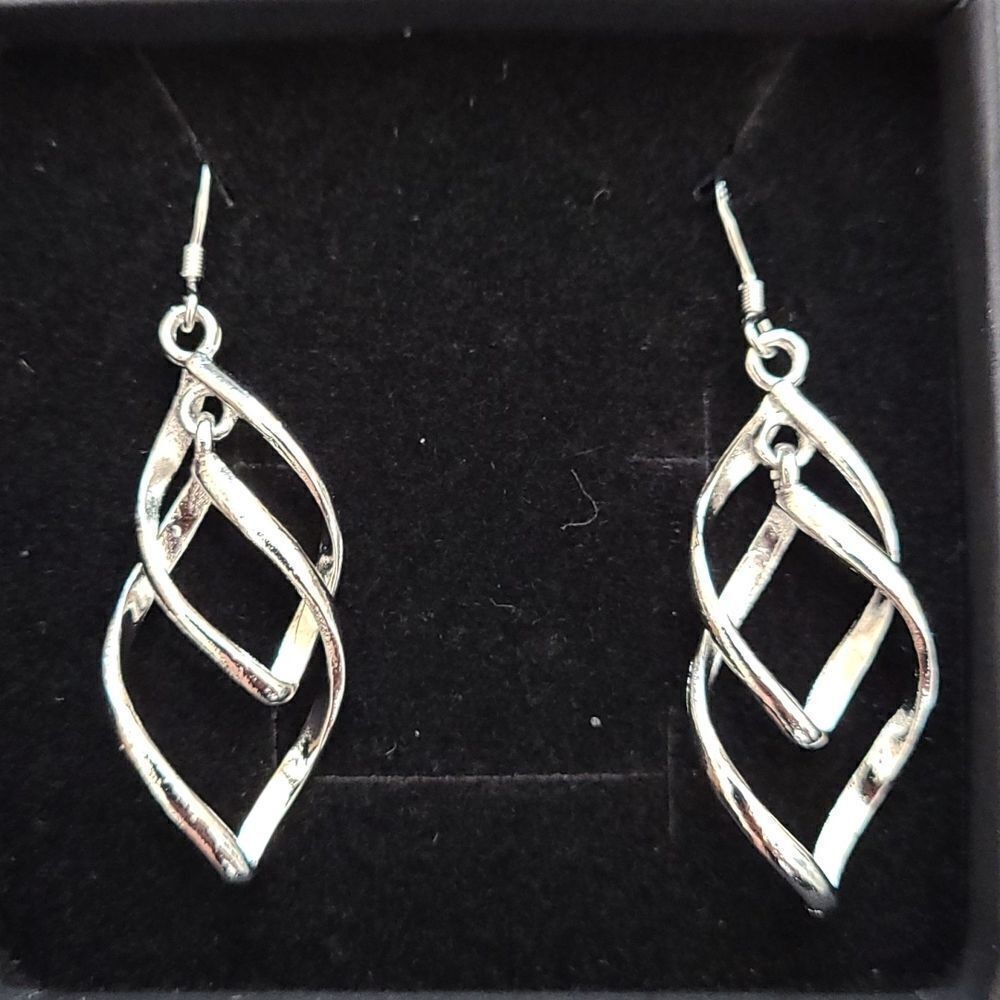 Farmsio Fashion Jewelry Silver dangle earrings